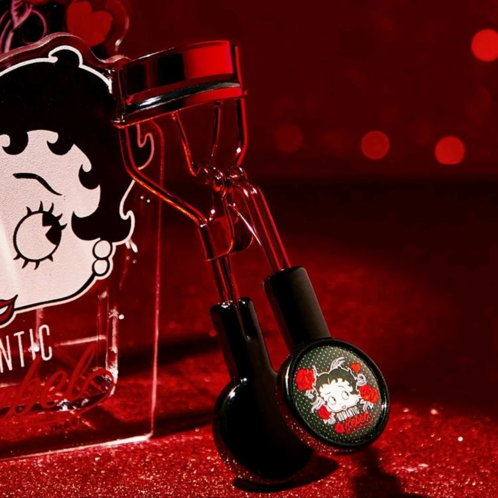 BETTY BOOP Eyelash Curler